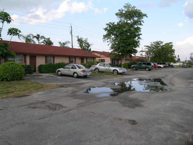 Lake Worth Apartments