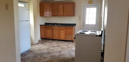 323 W 4th St in Lock Haven, PA - Foto de edificio - Building Photo