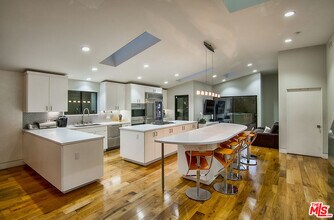 11367 Elderwood St in Los Angeles, CA - Building Photo - Building Photo