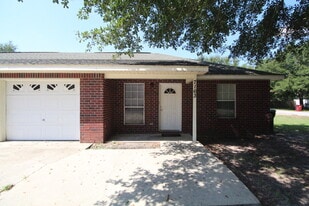 7163 Pine Blossom Rd in Milton, FL - Building Photo