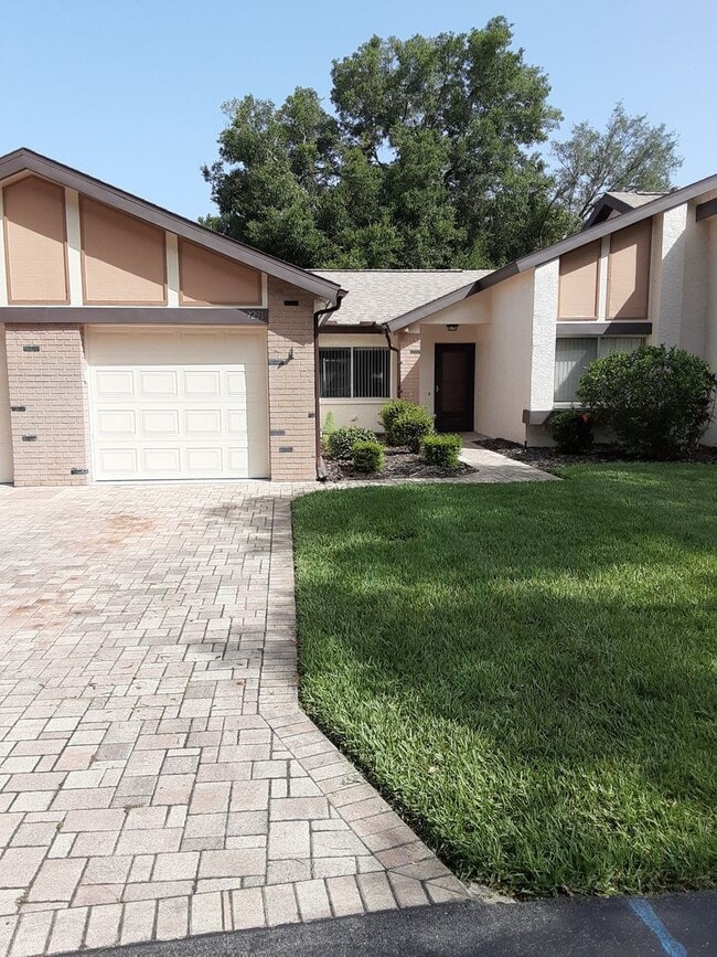 7291 Loch Ness in Weeki Wachee, FL - Building Photo - Building Photo