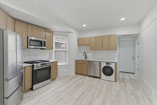 2607 W Haddon Ave in Chicago, IL - Building Photo
