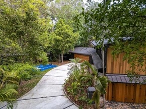 6525 SW 133rd Dr in Pinecrest, FL - Building Photo - Building Photo