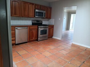4904 Idlewilde Ln SE in Albuquerque, NM - Building Photo - Building Photo