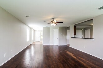 4315 Amaryllis Ave in Baytown, TX - Building Photo - Building Photo