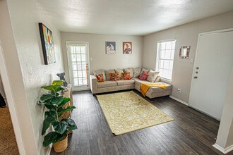 Casa Agave in Houston, TX - Foto de edificio - Building Photo