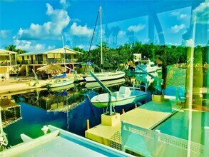 30 Jean La Fitte Dr in Key Largo, FL - Foto de edificio - Building Photo