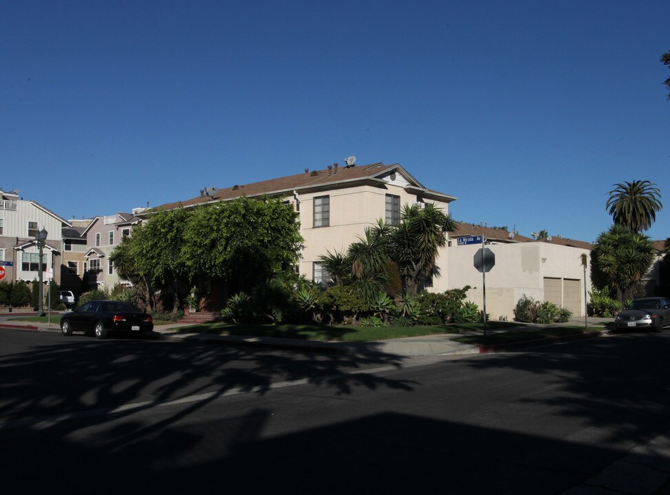 1718-1920 La Mirada Ave in Los Angeles, CA - Building Photo