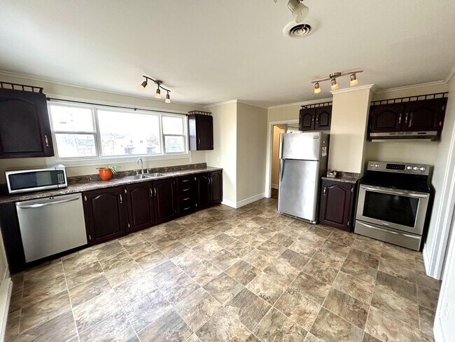 21 Cullens Ln in Torbay, NL - Building Photo - Building Photo