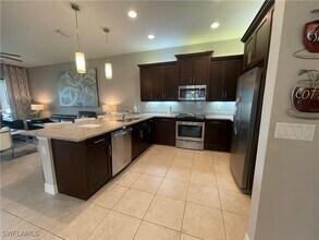 13548 Coronado Dr in Naples, FL - Foto de edificio - Building Photo