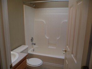 611 Hampton Cir in Caldwell, ID - Building Photo - Building Photo