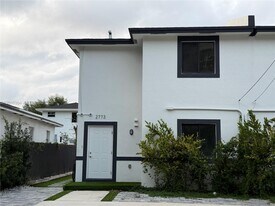 2773 NW 43rd Terrace in Miami, FL - Building Photo