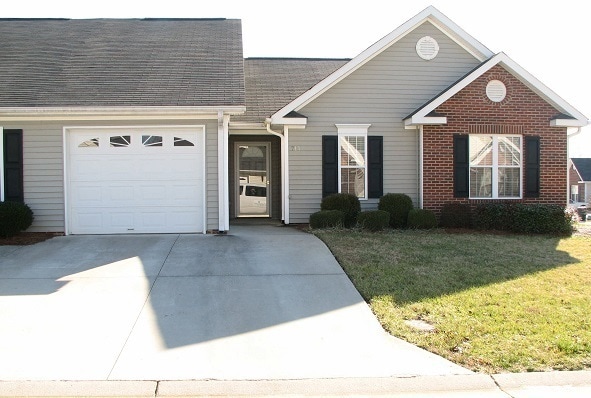 property at 715 Wynbrook Square Ln