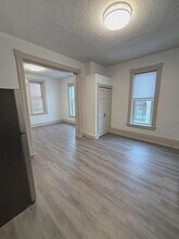 1400 Central Ave, Unit 2 in Dubuque, IA - Foto de edificio - Building Photo