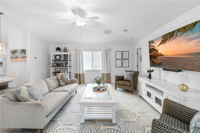 643 108th Ave N in Naples, FL - Building Photo - Building Photo
