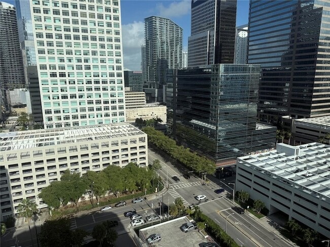 801 Brickell Bay Dr, Unit 2064 in Miami, FL - Building Photo - Building Photo