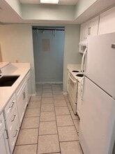 13616 Dutch Myrtle in San Antonio, TX - Foto de edificio - Building Photo