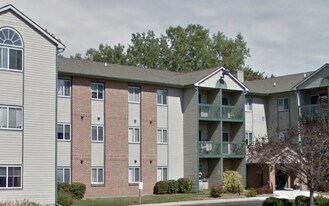 2700 Marfitt Rd in East Lansing, MI - Building Photo