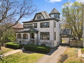 710 Summit Ave in St. Paul, MN - Building Photo