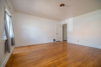 1402 Paseo De Peralta in Santa Fe, NM - Building Photo - Building Photo