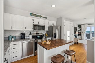 1 Saunders Ave in Old Orchard Beach, ME - Building Photo - Building Photo