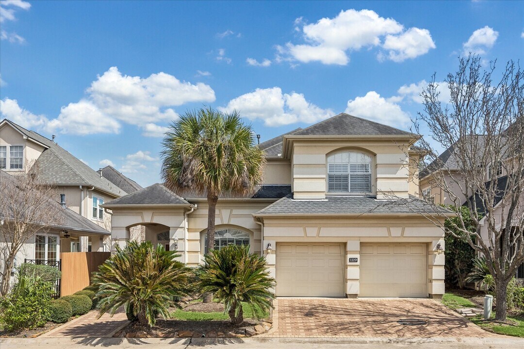 1119 Gardencrest Ln in Houston, TX - Building Photo