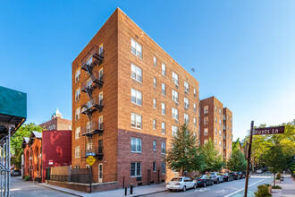 245 Henry St in Brooklyn, NY - Building Photo - Building Photo