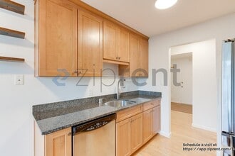 911 N 73rd St in Seattle, WA - Building Photo - Building Photo