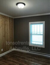 806 Orrs Camp Rd in Hendersonville, NC - Building Photo - Building Photo