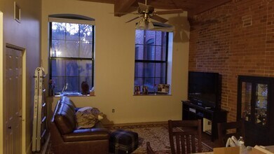 54 Green St, Unit 202 in Leominster, MA - Building Photo - Building Photo