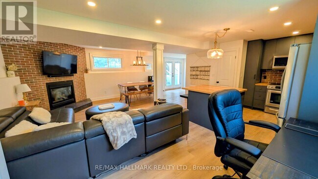 3239 Cove Ave in Innisfil, ON - Building Photo - Building Photo