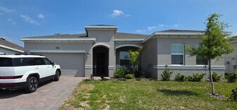 4823 Waltham Forest Dr in Davenport, FL - Building Photo