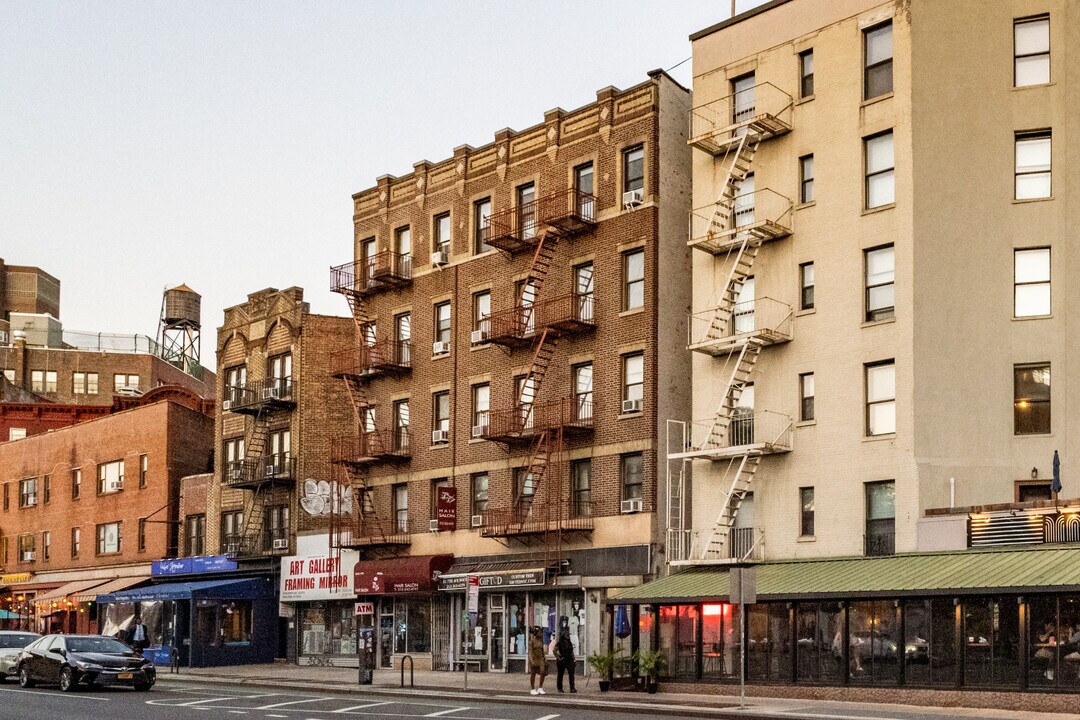 55 7th Ave S in New York, NY - Building Photo