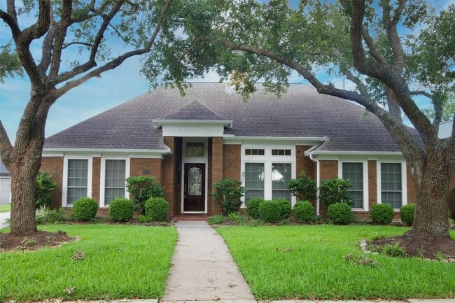 property at 1839 Lakewinds Dr