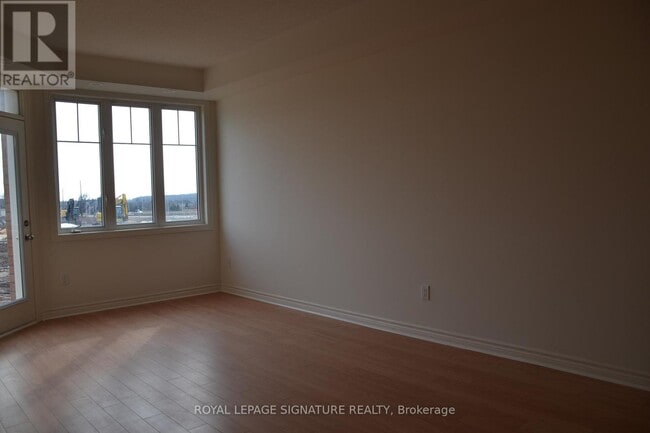 2420 Baronwood Dr in Oakville, ON - Building Photo - Building Photo