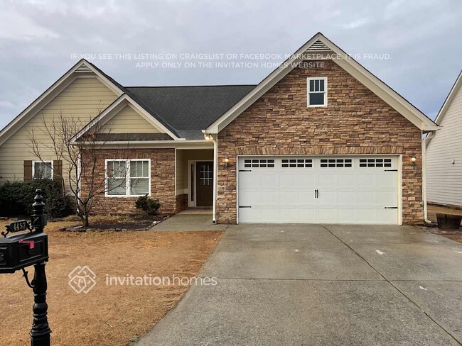 property at 4457 Links Blvd