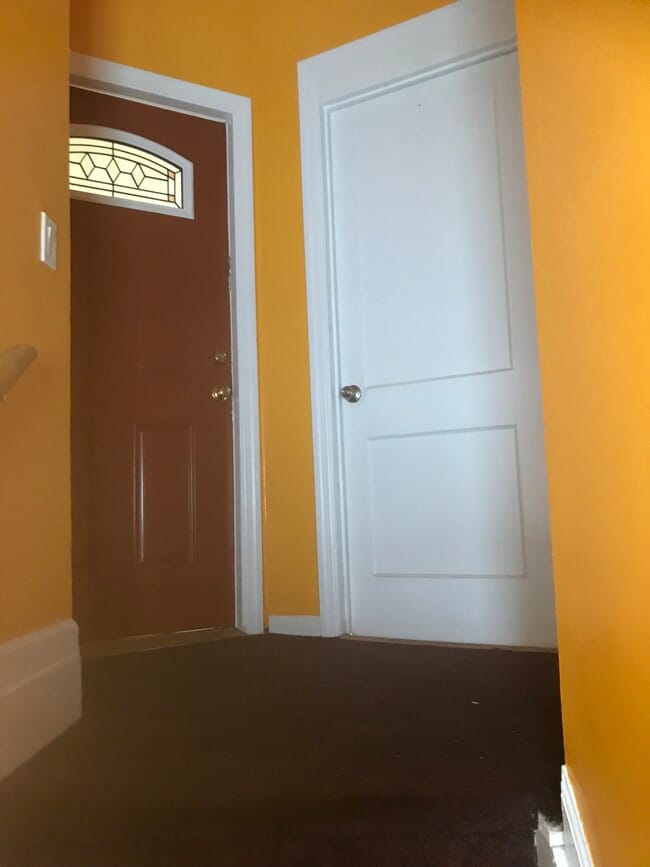 360 Jackson St, Unit Jackson st Floor 2 in Orange, NJ - Foto de edificio - Building Photo