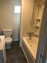 14 N Huron St, Unit 14 N Huron in Wheeling, WV - Building Photo - Building Photo