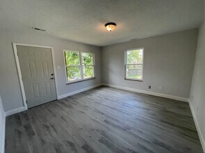 922 Vermont Ave in Knoxville, TN - Building Photo - Building Photo