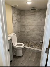 1033 S 55th St in Philadelphia, PA - Foto de edificio - Building Photo