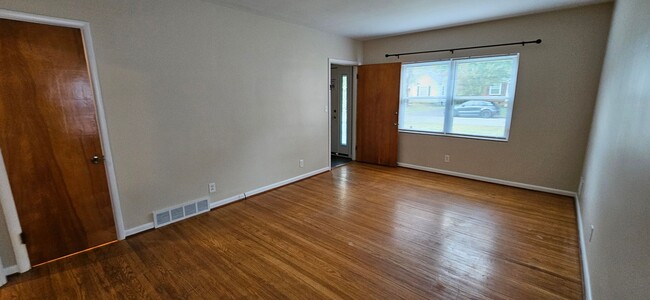 121 McArthur Dr in Louisville, KY - Building Photo - Building Photo