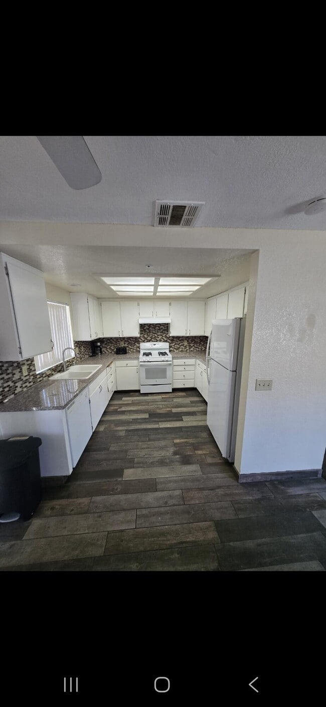 property at 13595 Sarita Dr