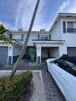 3596 NW 13th St in Lauderhill, FL - Building Photo