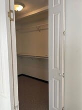 6800 Willowbrook Dr in Fayetteville, NC - Foto de edificio - Building Photo