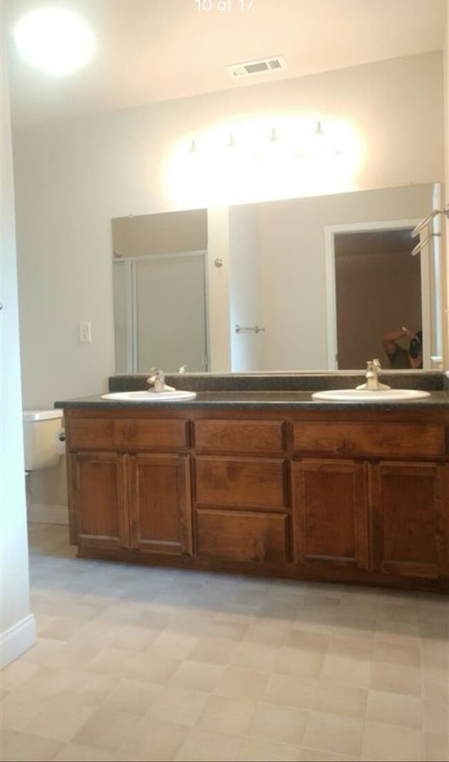 17526 Fisher Rd in Weed, CA - Building Photo - Building Photo