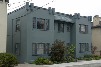 742 Rand Ave in Oakland, CA - Building Photo - Building Photo