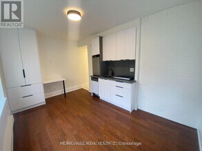 5 High Park Blvd in Toronto, ON - Building Photo - Building Photo