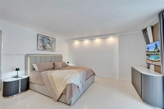 4001S S Ocean Dr in Hollywood, FL - Building Photo - Building Photo