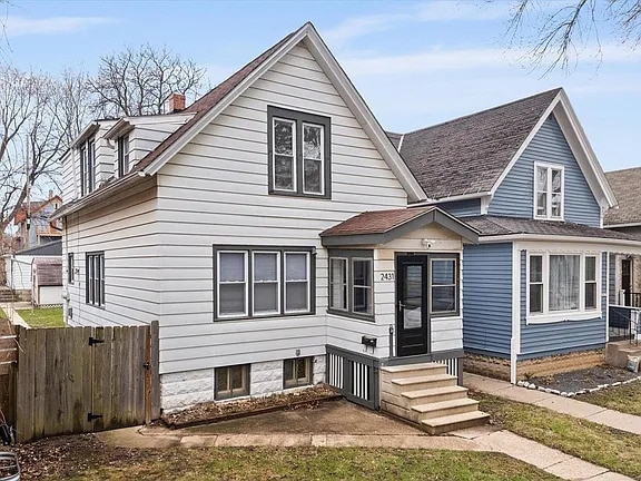 2431 S Williams St in Milwaukee, WI - Building Photo - Building Photo