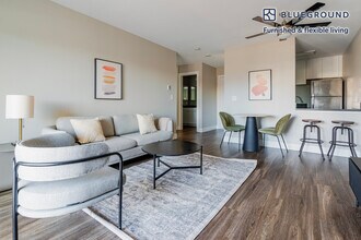 900 E Hillsdale Blvd in Foster City, CA - Foto de edificio - Building Photo